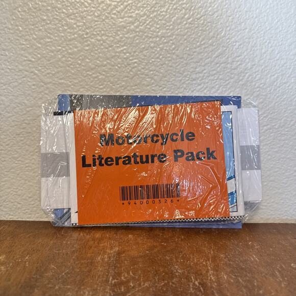 Harley Davidson Softail Owners Operators Literature Pack OEM SEALED - Picture 1 of 6